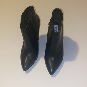 Brand New Steve Madden Booties!